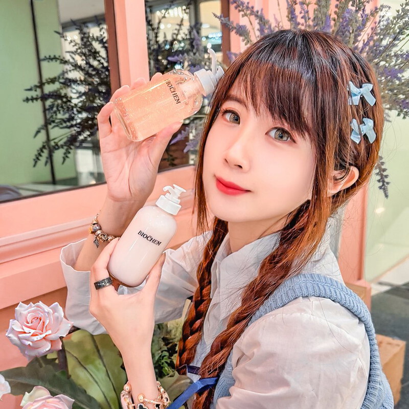 讓肌膚重拾目光，像清晨的玫瑰一樣亮得自然