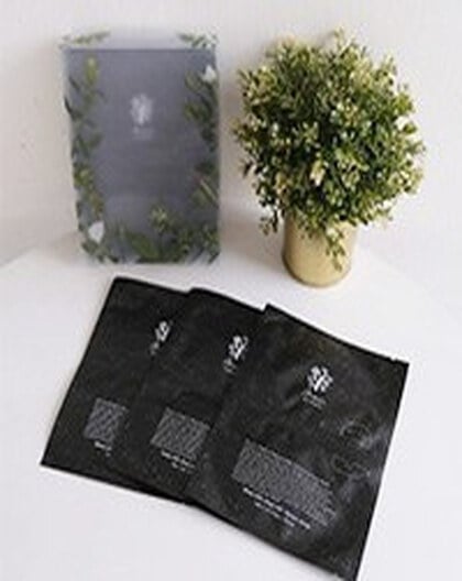 敷上面膜不僅是幫肌膚修護，更是身心靈的放鬆與調和～
